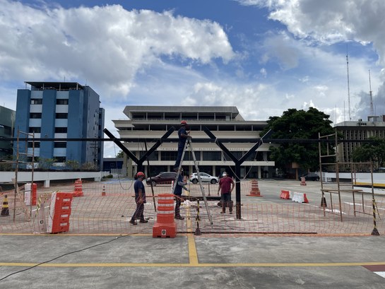 Implantação de uma mini usina  fotovoltaica.
 